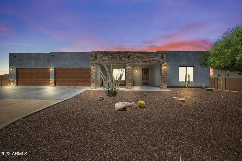 37646 N 24th St, Phoenix, AZ 85086