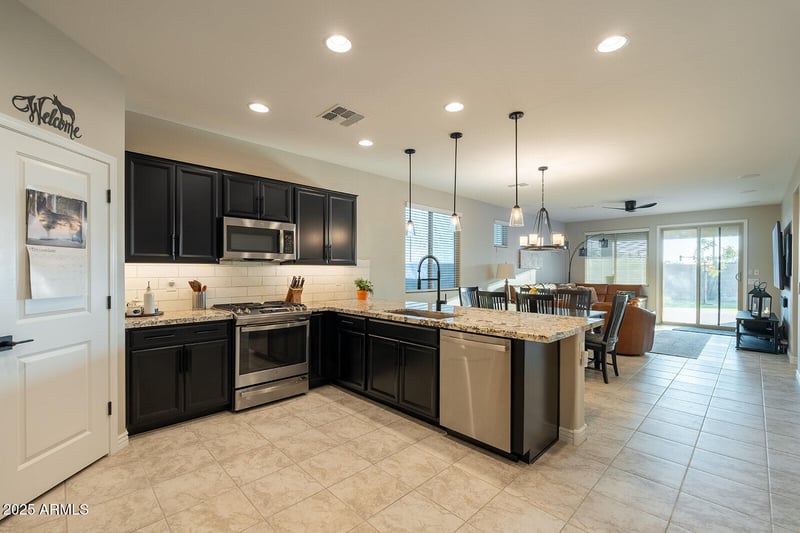 37646 Bridlewood Ln, San Tan Valley, AZ 85140
