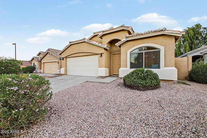 3765 W Yellow Peak Dr, San Tan Valley, AZ 85144