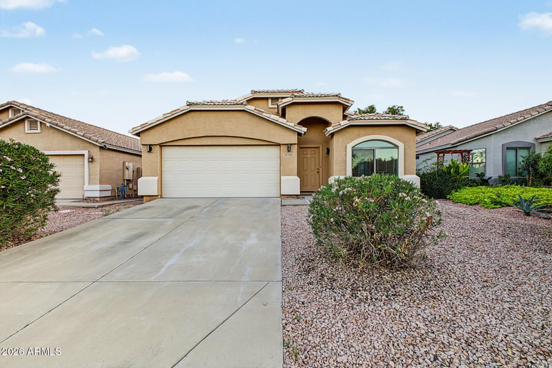3765 W Yellow Peak Dr, San Tan Valley, AZ 85144