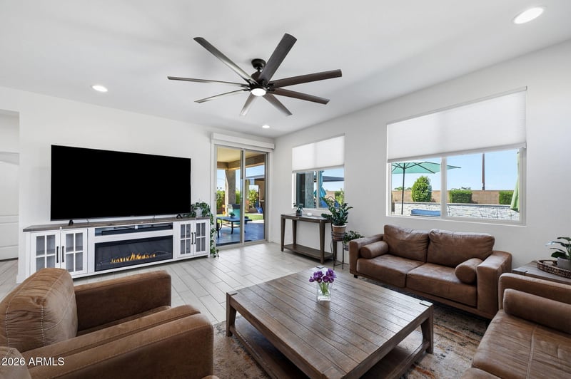 37674 Bridlewood Ln, San Tan Valley, AZ 85140