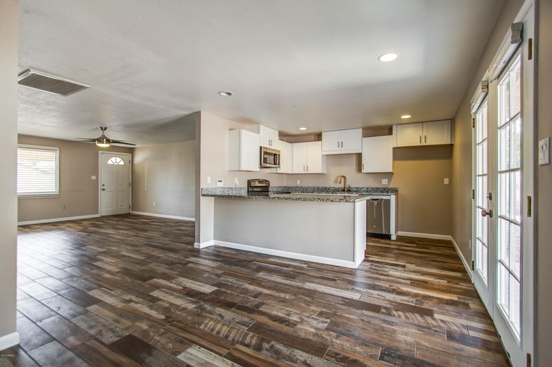3768 E Gelding Dr, Phoenix, AZ 85032
