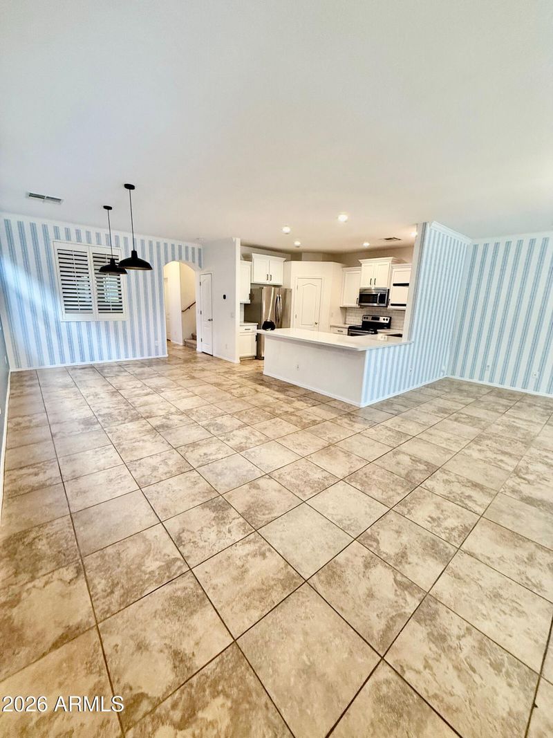 3769 E Kerry Ln, Phoenix, AZ 85050