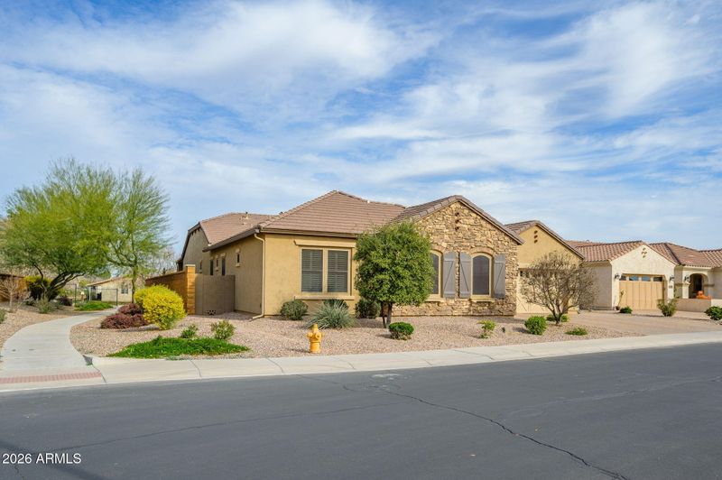 3770 E Iris Dr, Chandler, AZ 85286