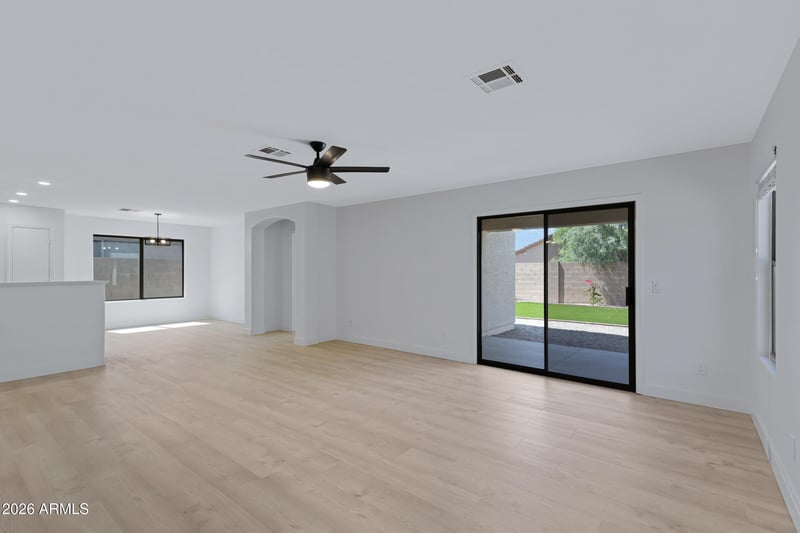 3770 Yellow Peak Dr, San Tan Valley, AZ 85144