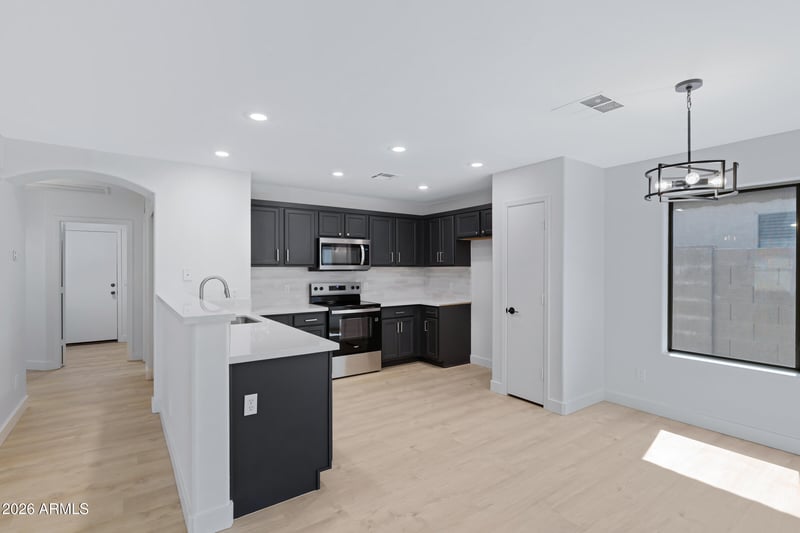 3770 Yellow Peak Dr, San Tan Valley, AZ 85144