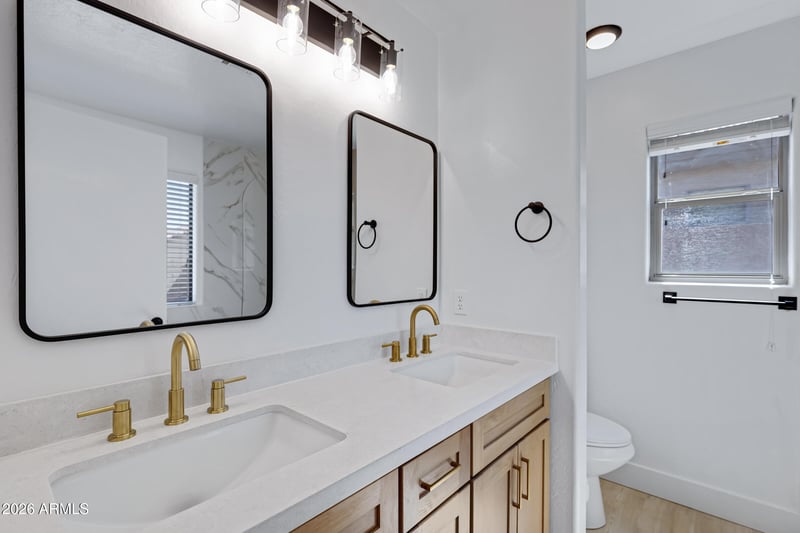 3770 Yellow Peak Dr, San Tan Valley, AZ 85144