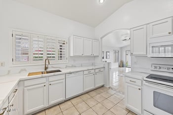 3773 S Brighton Ln, Gilbert, AZ 85297
