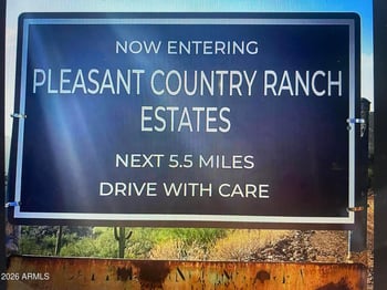 37750 Cow Creek Rd #D, Morristown, AZ 85342