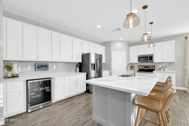 37762 N Poplar Rd, San Tan Valley, AZ 85140