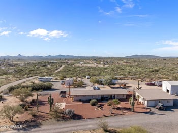 37780 Camino Blanco Rd, Wickenburg, AZ 85390
