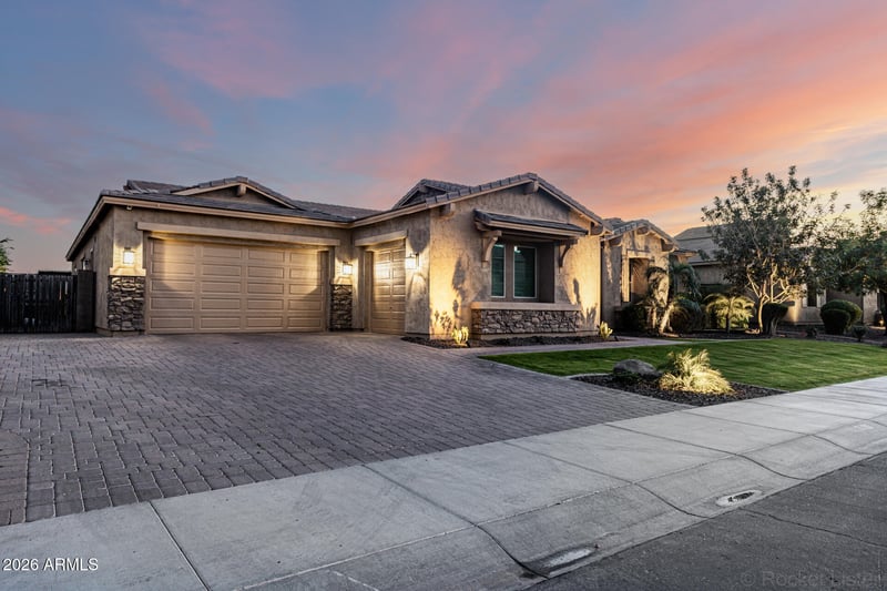 3785 Strawberry Dr, Gilbert, AZ 85298