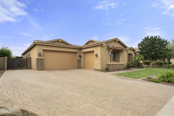3785 E Strawberry Dr, Gilbert, AZ 85298