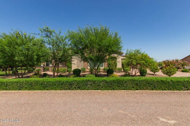 37903 6th Ave, Phoenix, AZ 85086