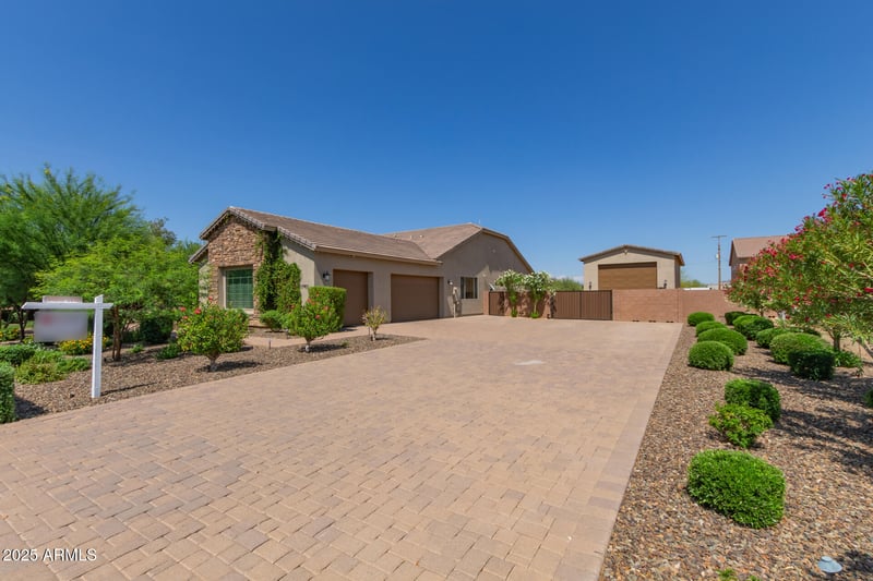 37903 6th Ave, Phoenix, AZ 85086