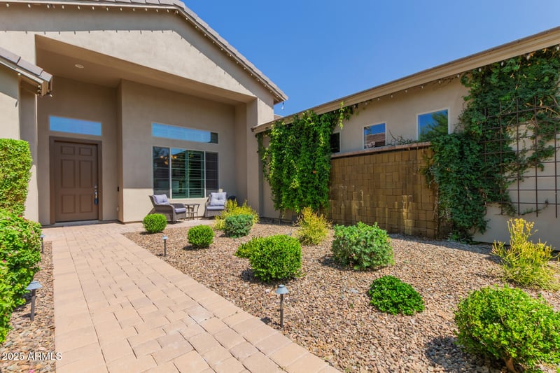 37903 6th Ave, Phoenix, AZ 85086