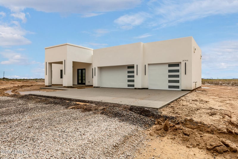 37911 Rancho Dr, Tonopah, AZ 85354