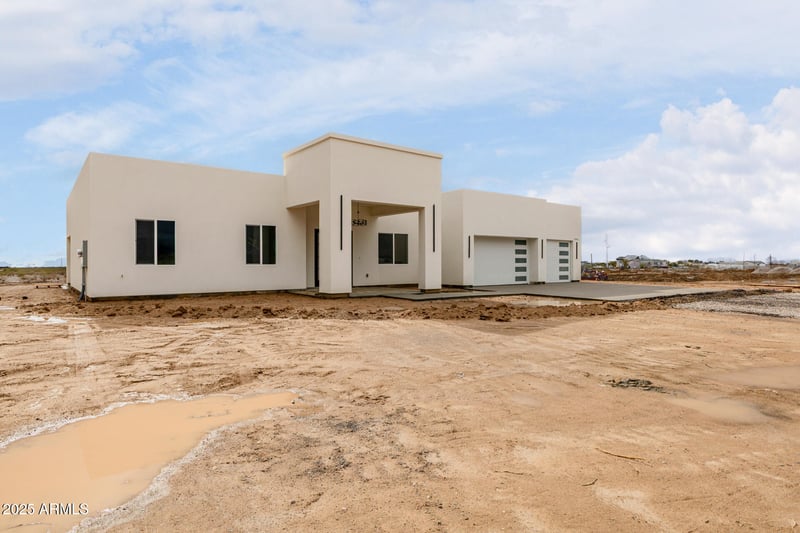 37911 Rancho Dr, Tonopah, AZ 85354