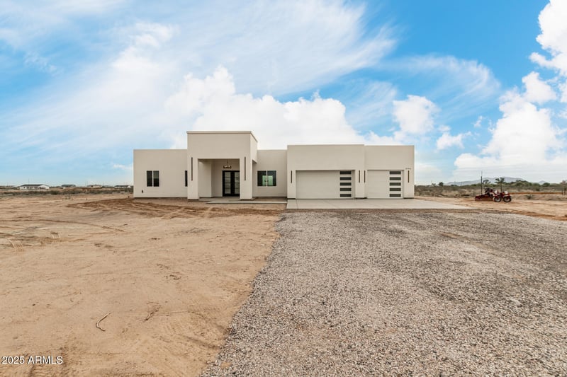 37911 Rancho Dr, Tonopah, AZ 85354
