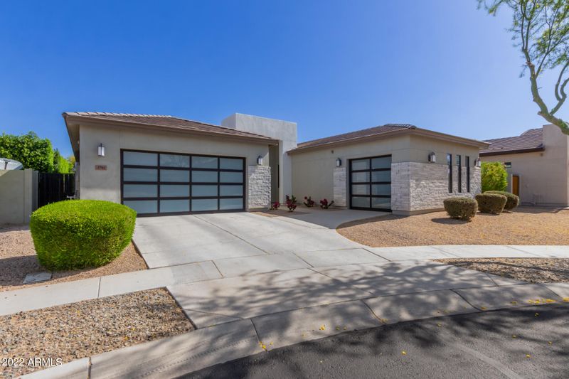 3792 E Canyon Pl, Chandler, AZ 85249