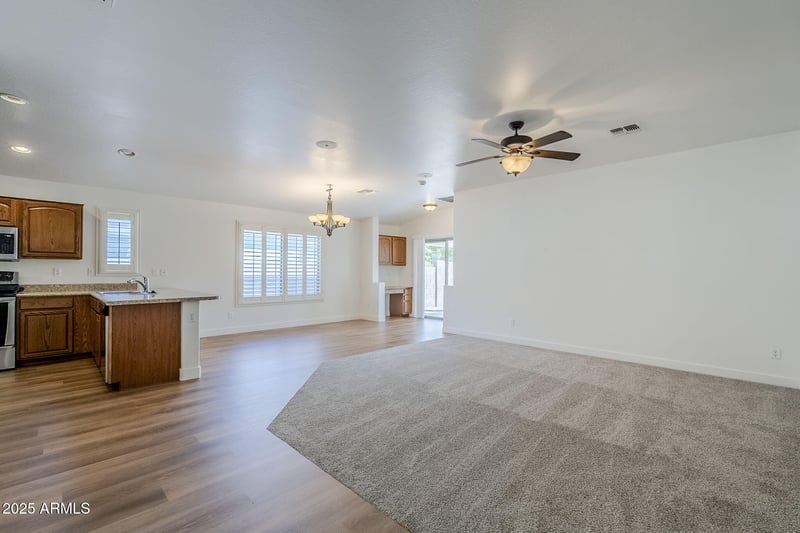 37991 Rusty Ln, San Tan Valley, AZ 85140