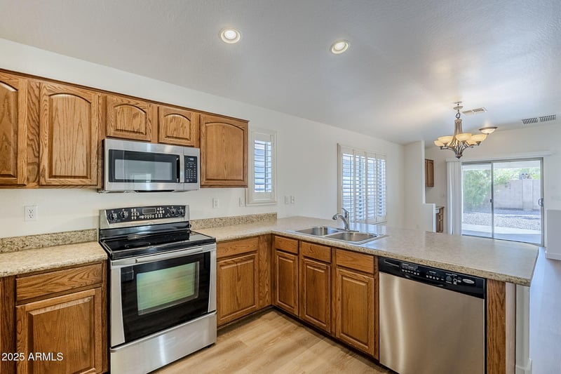 37991 Rusty Ln, San Tan Valley, AZ 85140