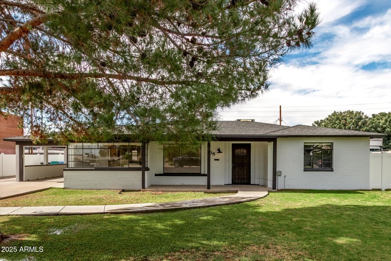 38 Fraser Dr, Mesa, AZ 85203