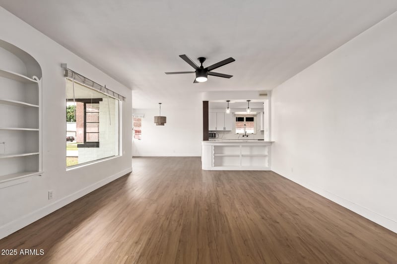 38 Fraser Dr, Mesa, AZ 85203