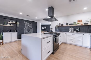 380 Shannon St, Chandler, AZ 85225