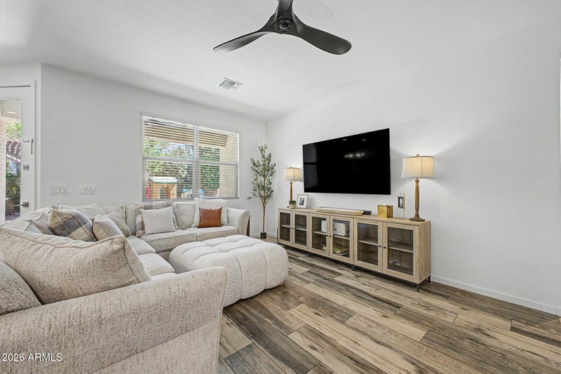 380 Pelipa Dr, San Tan Valley, AZ 85140