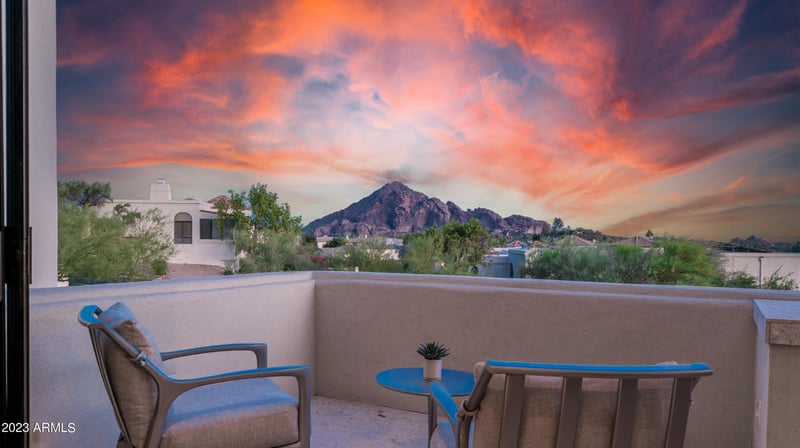 3800 E Lincoln Dr #15, Phoenix, AZ 85018