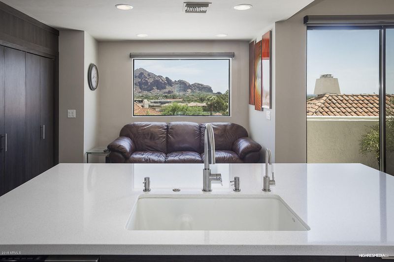 3800 E Lincoln Dr #19, Phoenix, AZ 85018