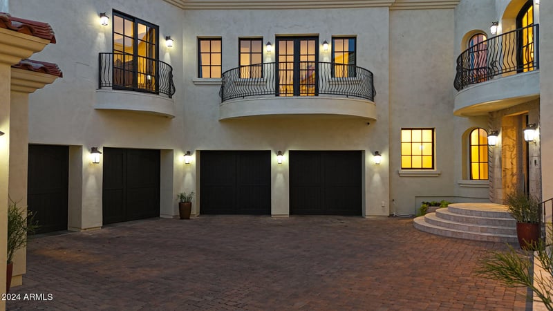 3800 E Lincoln Dr #57, Phoenix, AZ 85018
