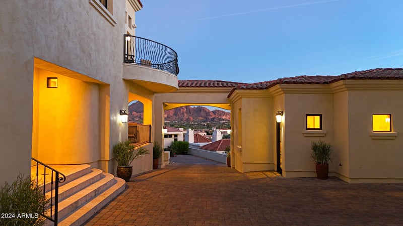 3800 E Lincoln Dr #57, Phoenix, AZ 85018
