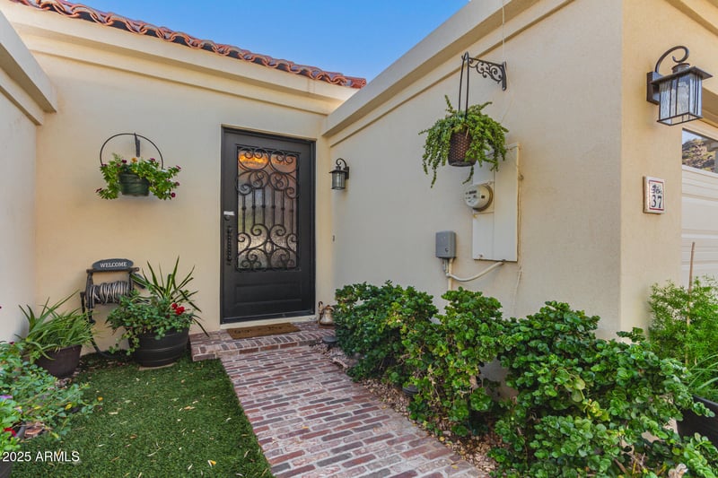 3800 Lincoln Dr #37, Phoenix, AZ 85018