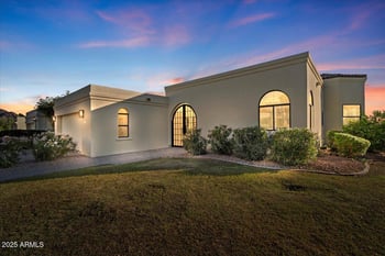 3800 Lincoln Dr #42, Phoenix, AZ 85018