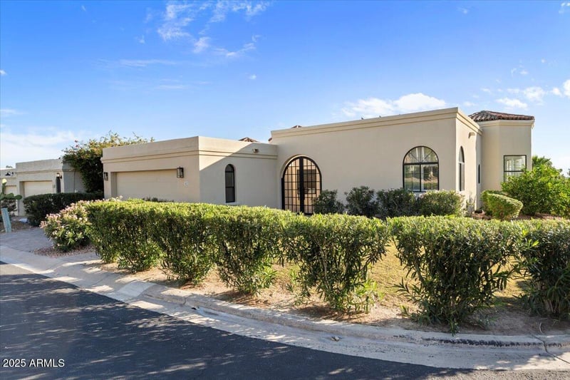 3800 Lincoln Dr #42, Phoenix, AZ 85018