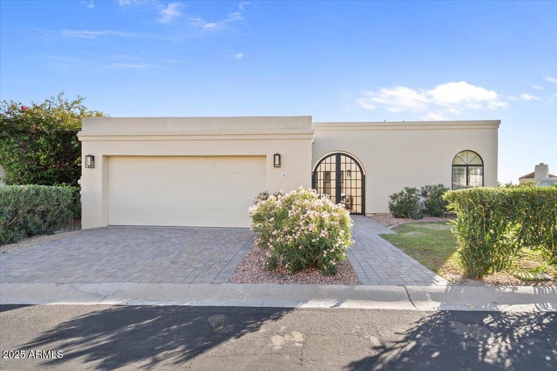 3800 Lincoln Dr #42, Phoenix, AZ 85018