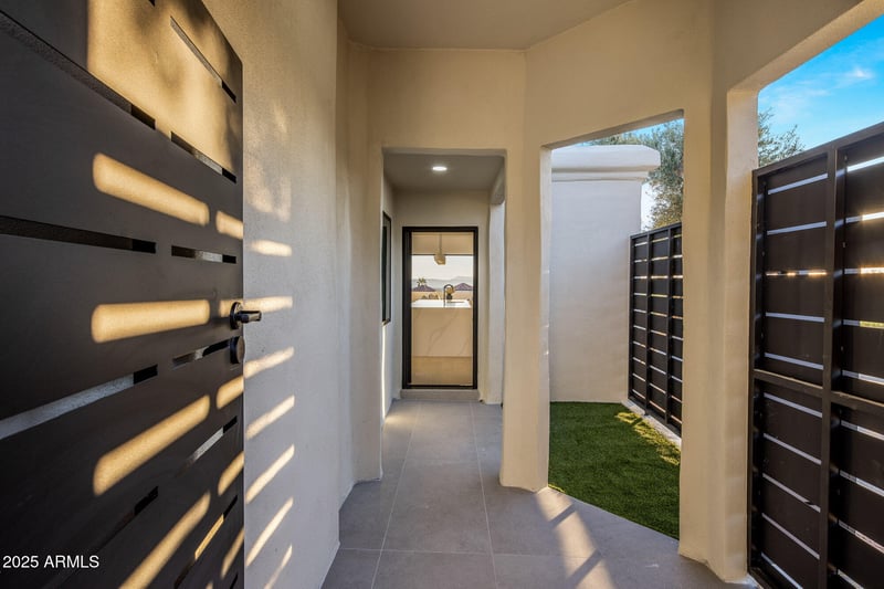 3800 Lincoln Dr #43, Phoenix, AZ 85018