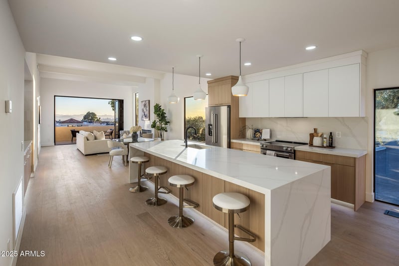 3800 Lincoln Dr #43, Phoenix, AZ 85018