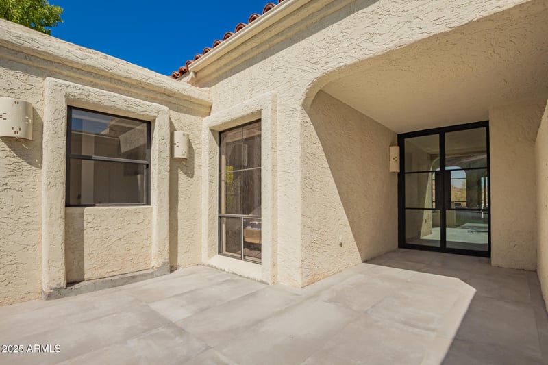3800 Lincoln Dr #50, Phoenix, AZ 85018