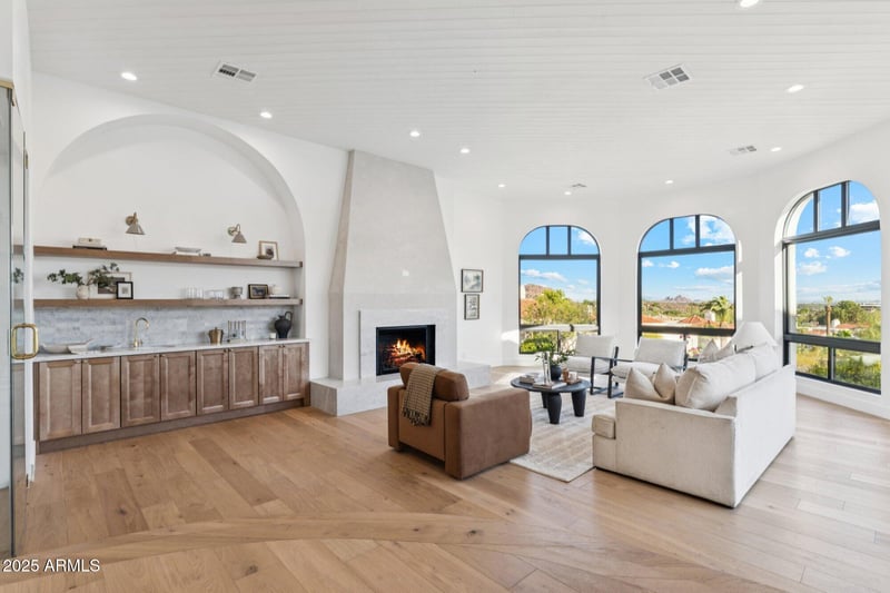 3800 Lincoln Dr #54, Phoenix, AZ 85018