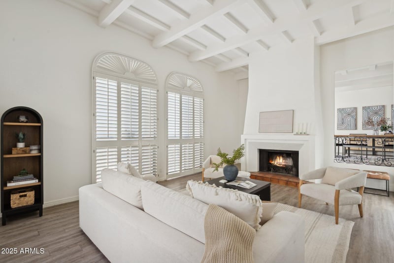 3800 Lincoln Dr #7, Phoenix, AZ 85018