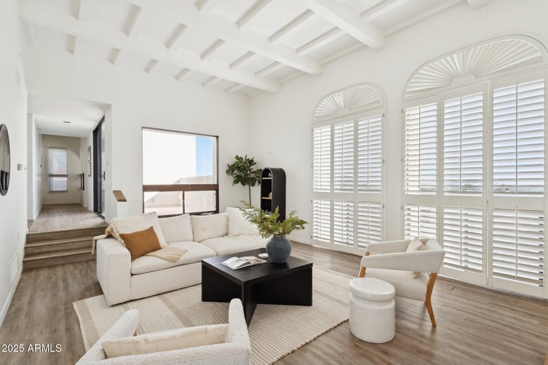 3800 Lincoln Dr #7, Phoenix, AZ 85018