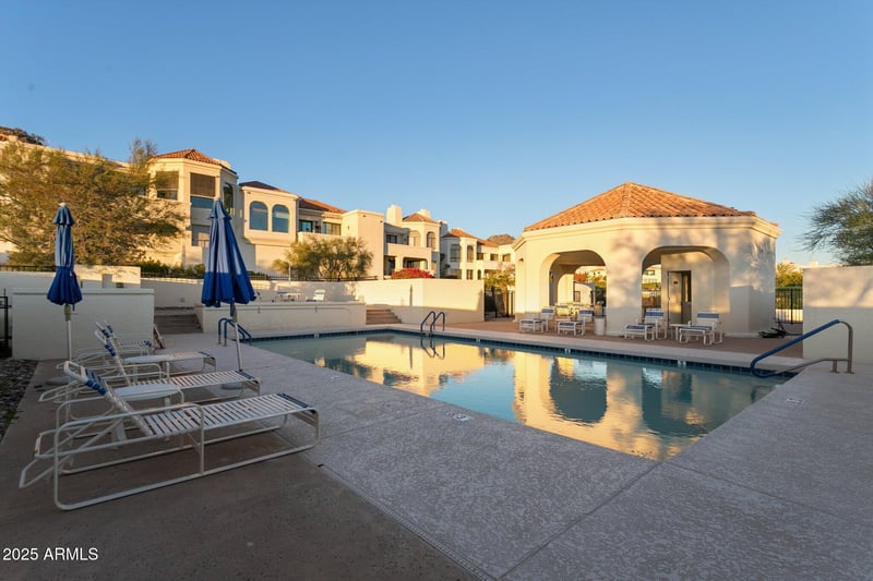 3800 Lincoln Dr #7, Phoenix, AZ 85018