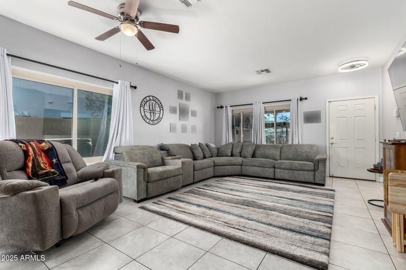 3800 Woodside Way, Gilbert, AZ 85297