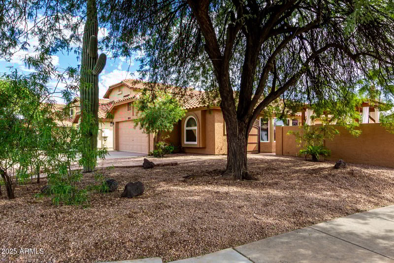 3801 Blue Flax Ave, Phoenix, AZ 85044