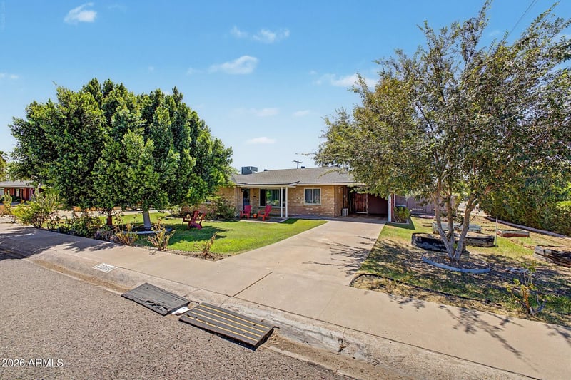3801 E Amelia Ave, Phoenix, AZ 85018