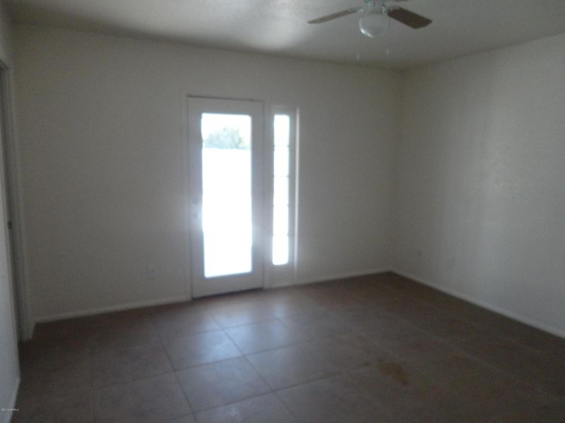 3801 N 79th Ave, Phoenix, AZ 85033