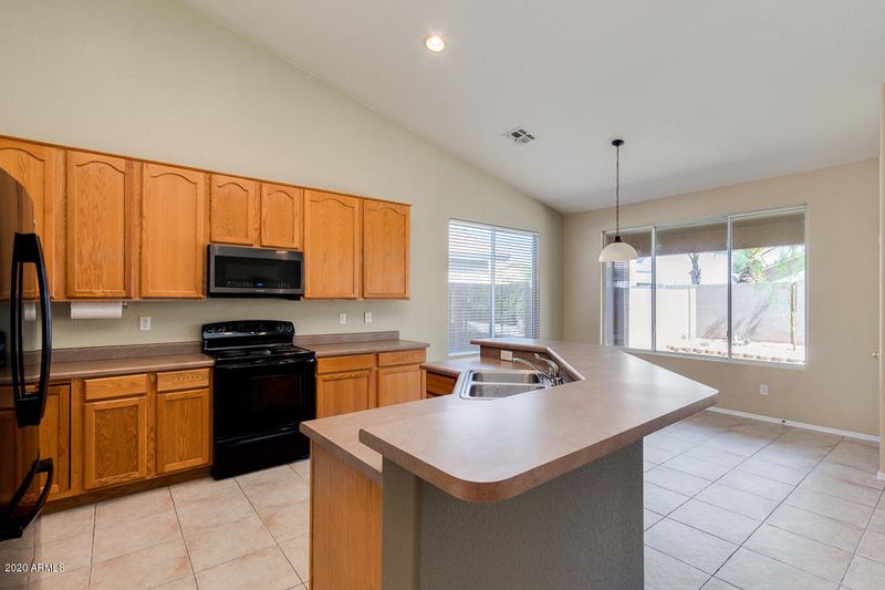 3801 S Seton Ave, Gilbert, AZ 85297